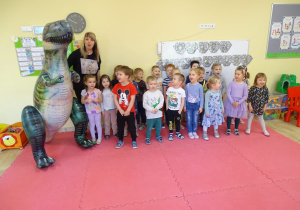 Pamiątkowe zdjęcie z dnia dinozaura.