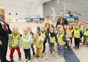 Grupa Niezapominajki w hangarze