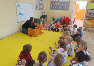 teatrzyk o toleracji w grupie Rumianki