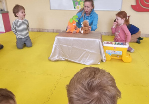 teatrzyk w grupie Stokrotki