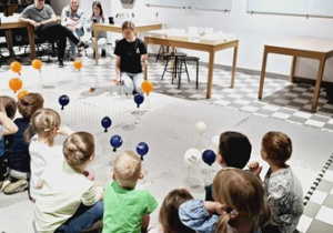 Eksperyment z balonem i sodą