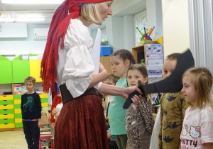Pasowanie na piratów i nauka okrzyku.