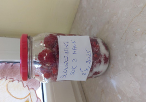 Słoik z etykietką.