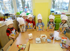 Pieczenie pierników w Stokrotkach