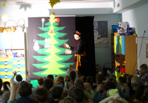 Poznanie symboliki świeczek choinkowych.