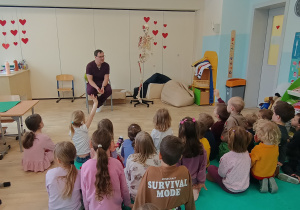 Zapoznanie dzieci z pracą lekarza - ortopedy.