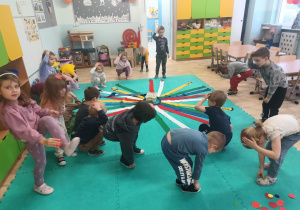 Zajęcia tematyczne w grupie Bratki.