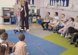 Zajęcia o zdrowiu prowadzone przez lekarza - ortopedę w Chabrach.