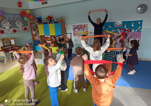 Zajęcia ruchowe w grupie Niezapominajki.