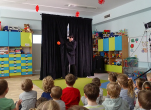 Przedstawienie Teatru Falkshow "Emocje Agenta Gąbki"