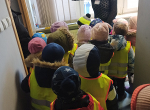 Wycieczka na pocztę grupy Niezapominajki