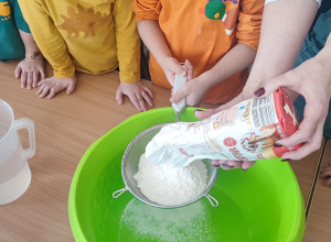 Świat dinozaurów i masa solna w Bratkach