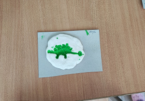 Dinozaury i masa solna - praca dzieci.