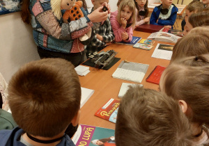 Przedszkolaki poznają alfabet Braile'a